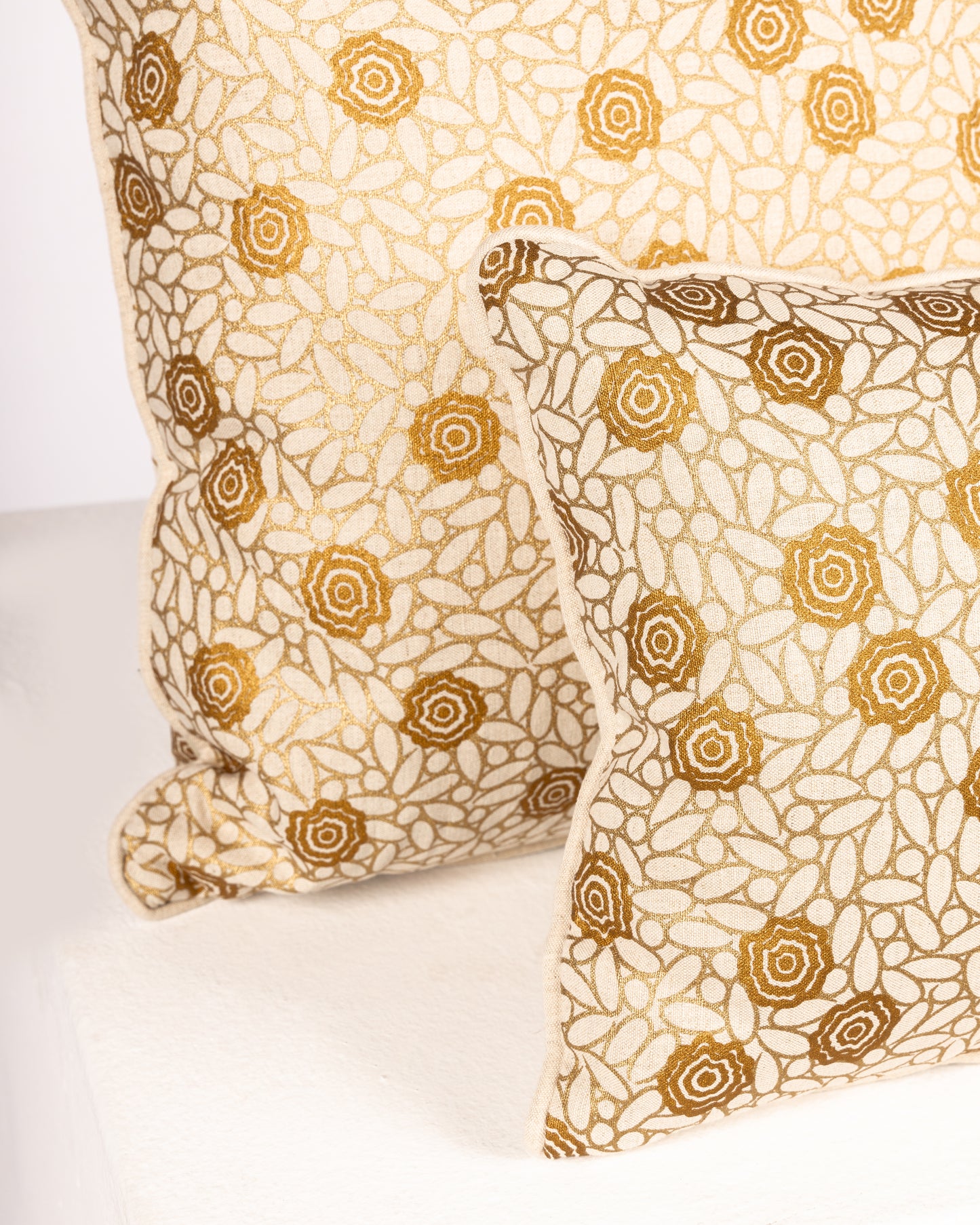 Folla Rectangle Cushion