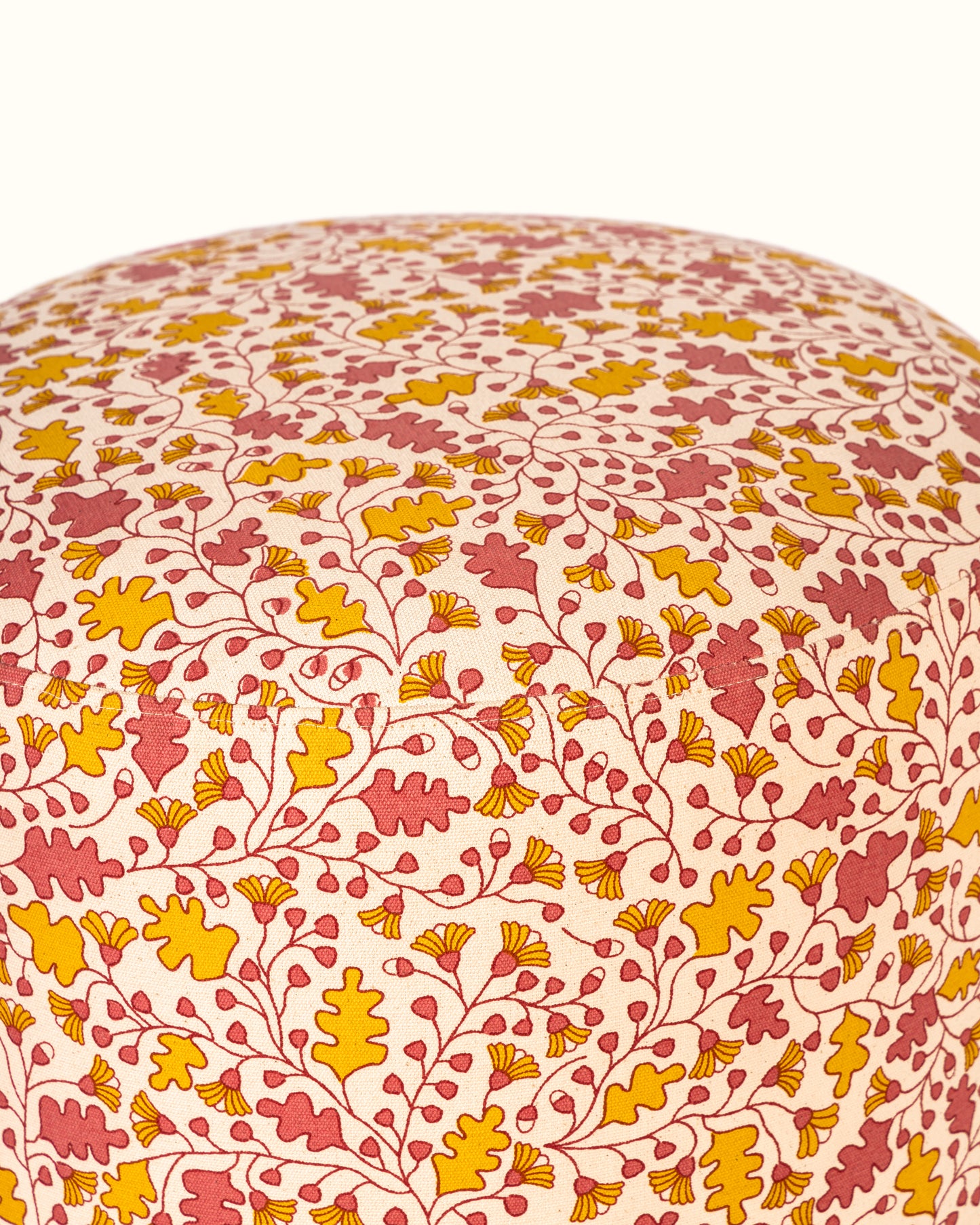 Sard Pouf Chair
