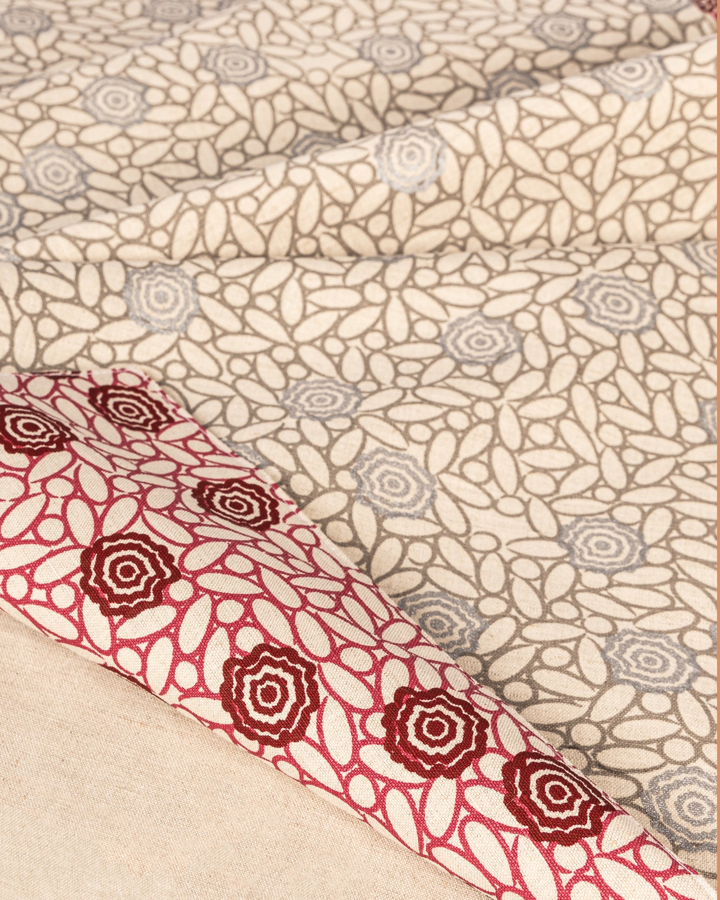Folla Double-faced Table Runner