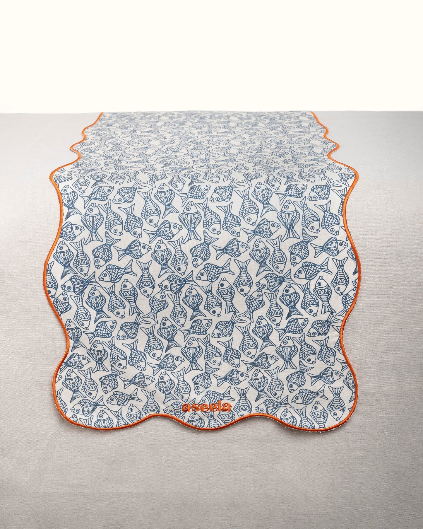 Wavy Samakmak Table Runner