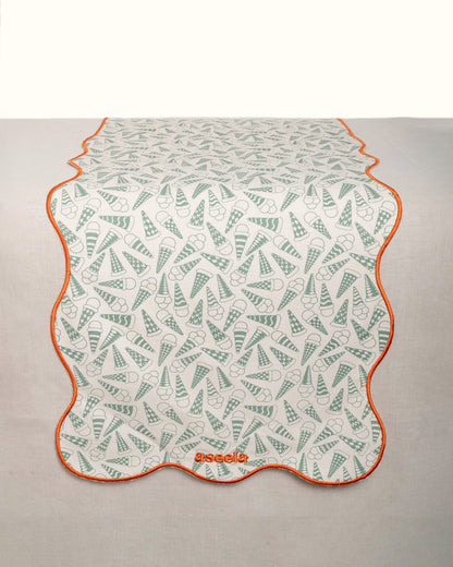 Wavy Gilaty Table Runner